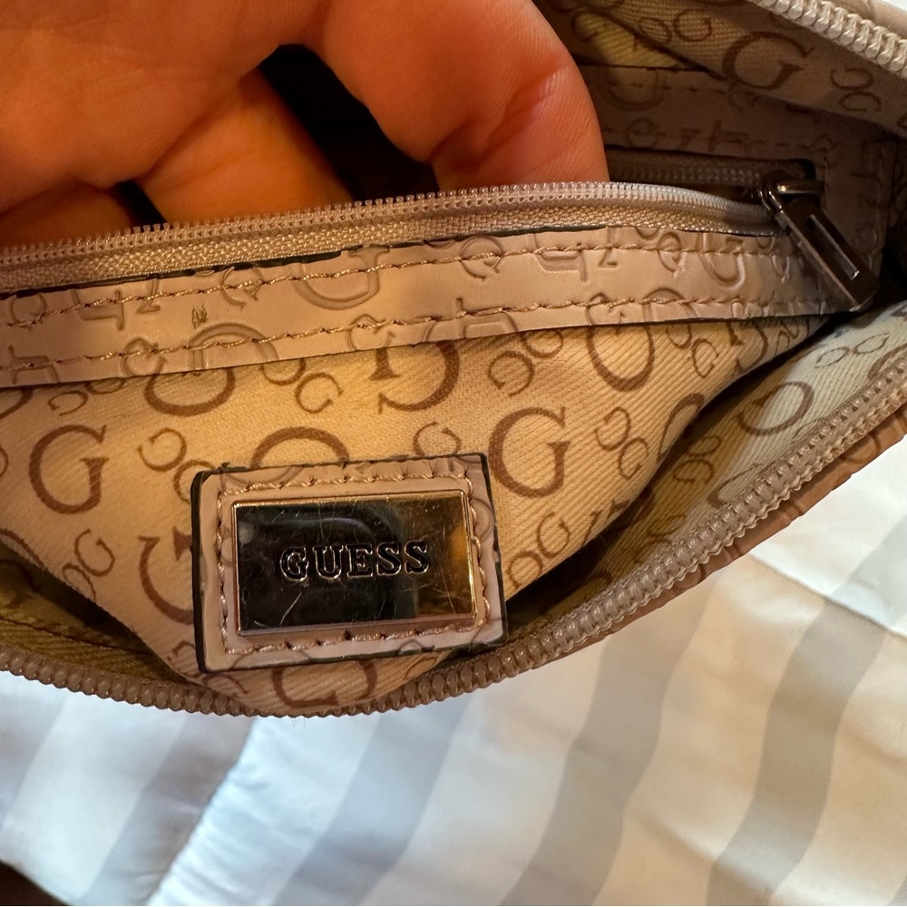 Guess Crossbody Purse - Picture 8 of 8